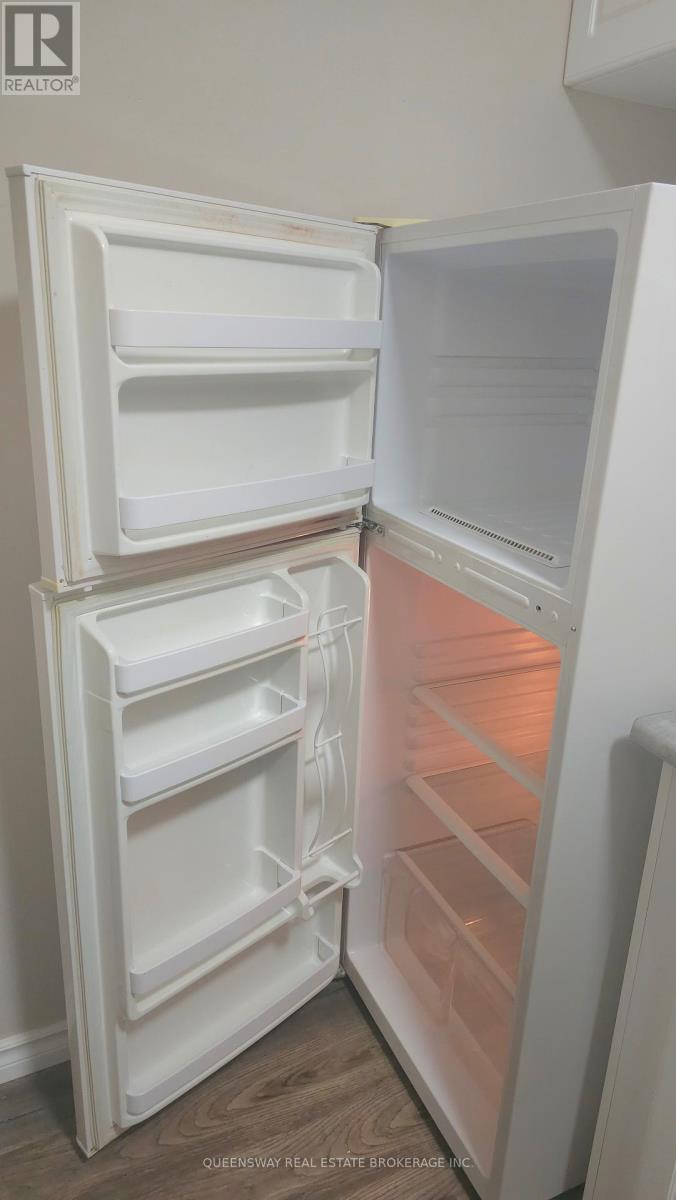 9 - 663 Barber Avenue, North Perth, Ontario  N4W 1S4 - Photo 12 - X12942294