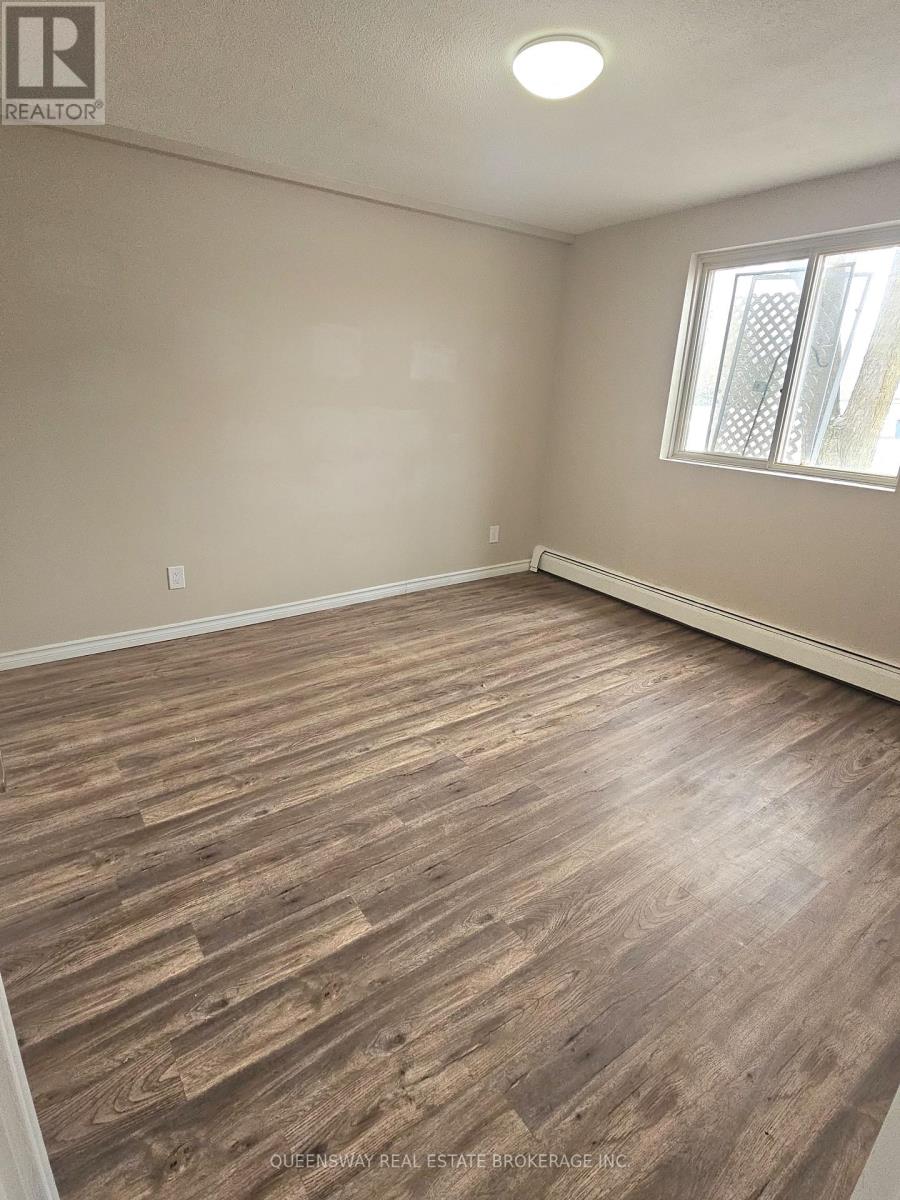 9 - 663 Barber Avenue, North Perth, Ontario  N4W 1S4 - Photo 9 - X12942294