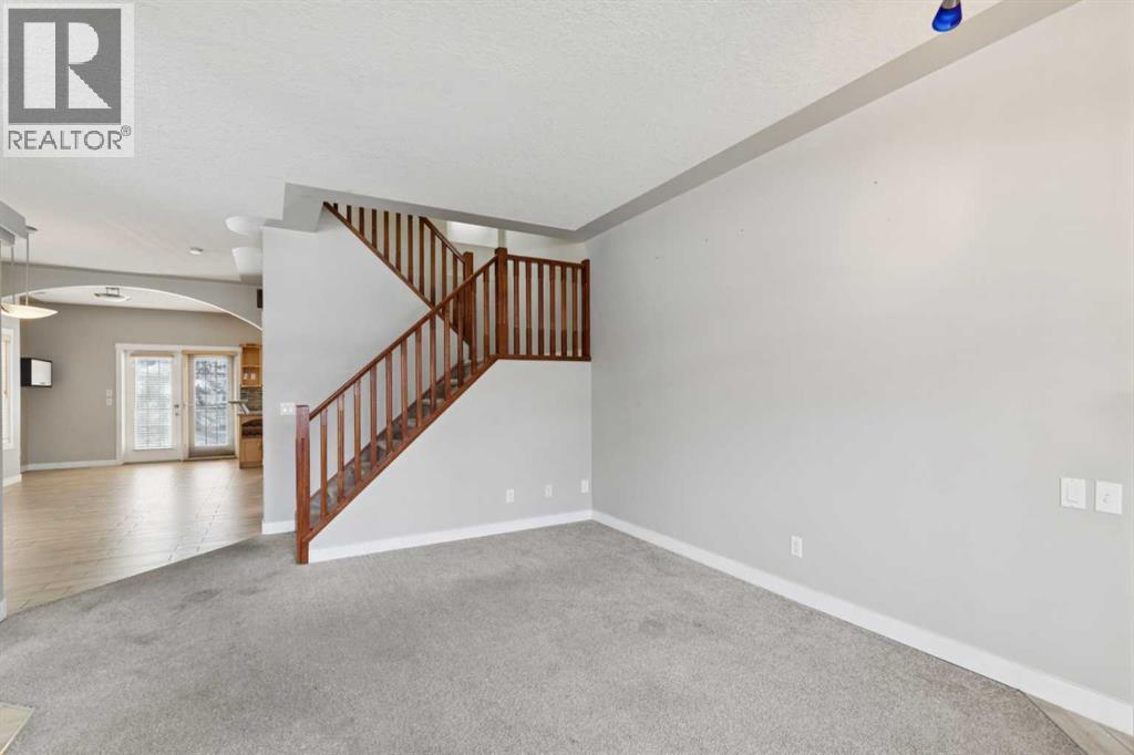 39 Sierra Morena Landing Sw, Calgary, Alberta  T3H 4K3 - Photo 5 - A2295738