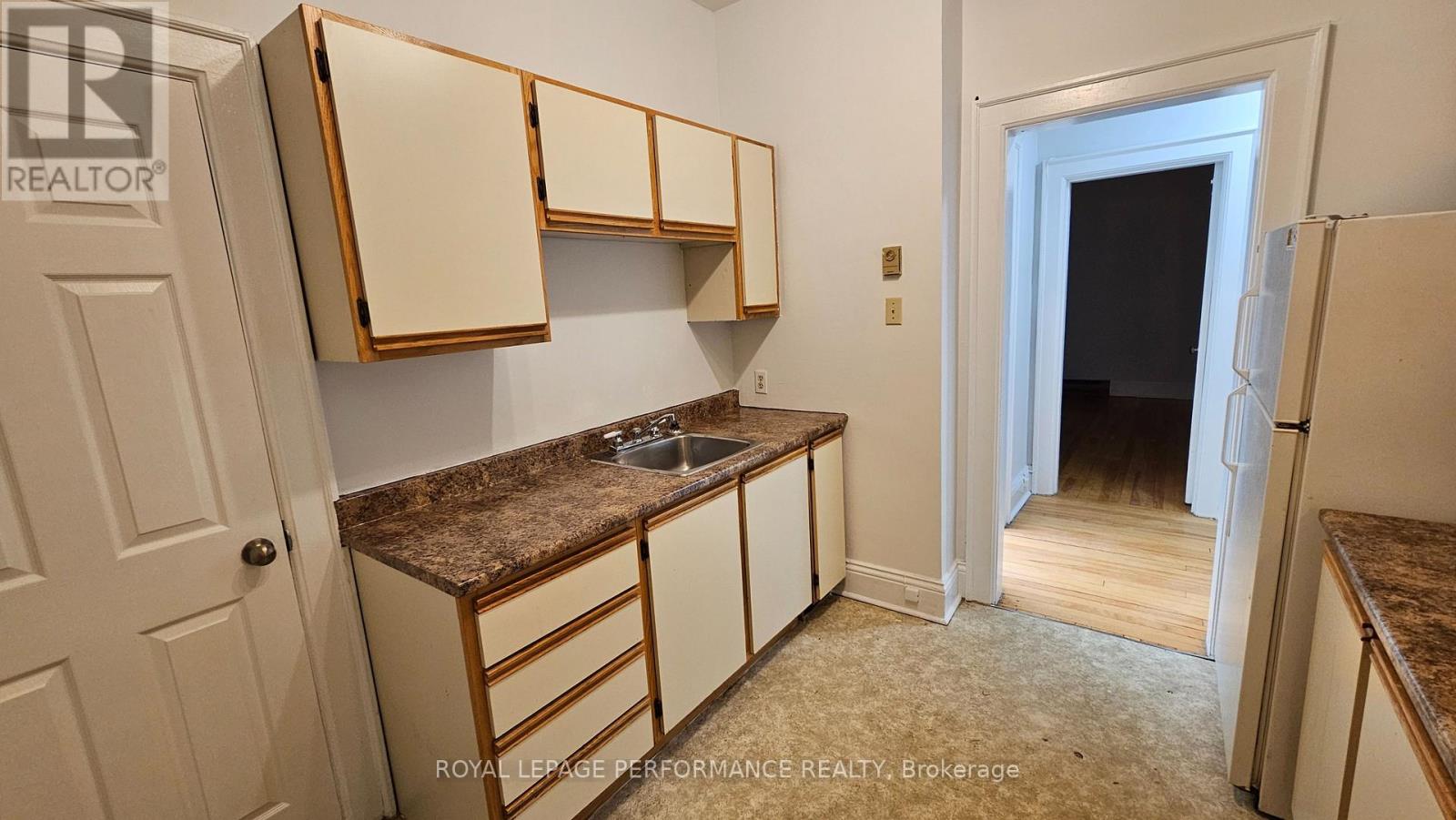 8 - 224a Pitt Street W, Cornwall, Ontario K6J 3P6 - Photo 2 - X12942386