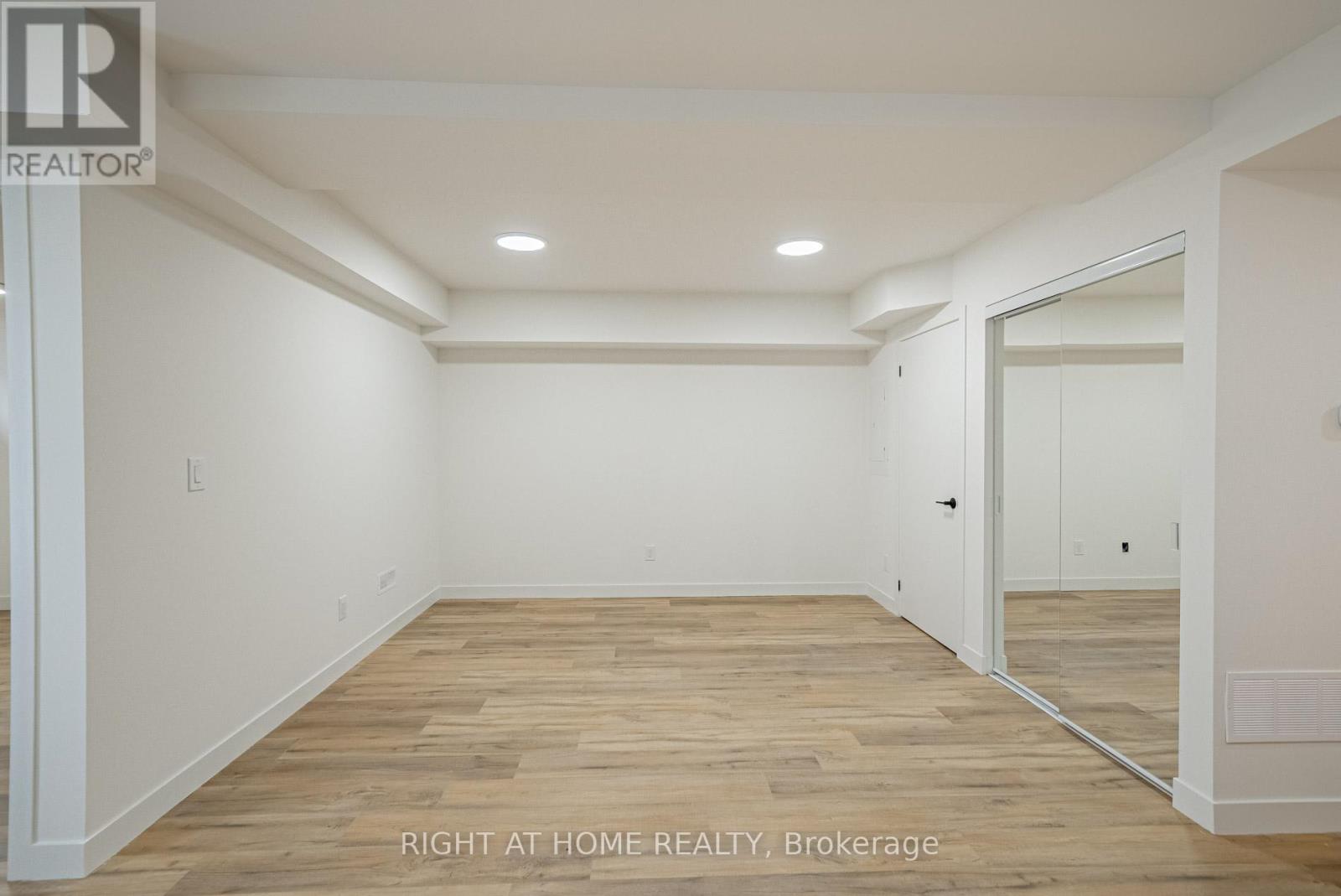 1 - 435 Grace Street, Toronto, Ontario  M6G 3A8 - Photo 15 - C12942374