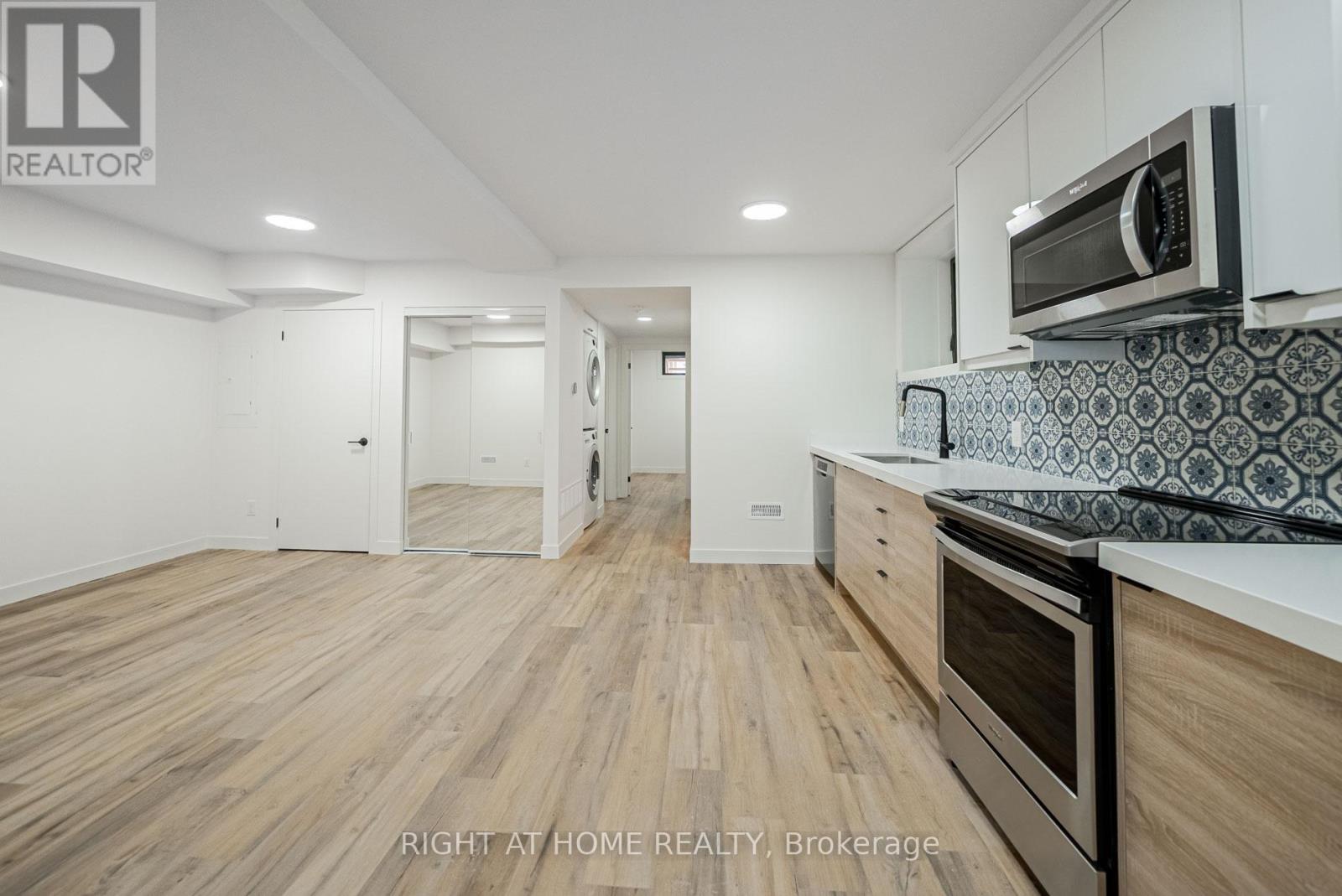 1 - 435 Grace Street, Toronto, Ontario  M6G 3A8 - Photo 4 - C12942374