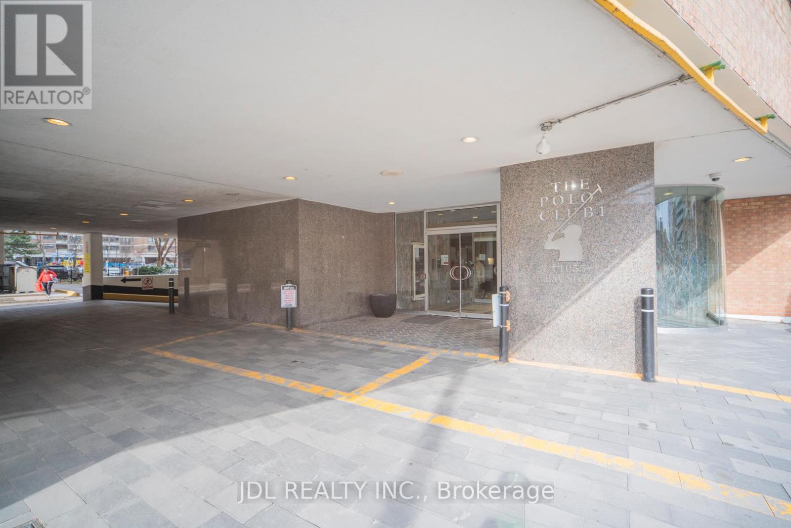713 - 1055 Bay Street, Toronto, Ontario  M5S 3A3 - Photo 2 - C12942376