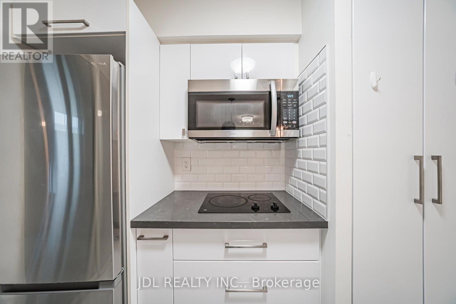 713 - 1055 Bay Street, Toronto, Ontario  M5S 3A3 - Photo 8 - C12942376