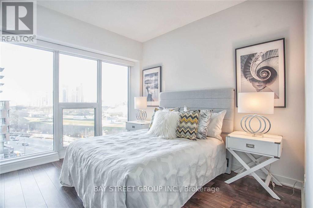 810 - 90 Queens Wharf Road, Toronto, Ontario  M5V 0J4 - Photo 20 - C12942378