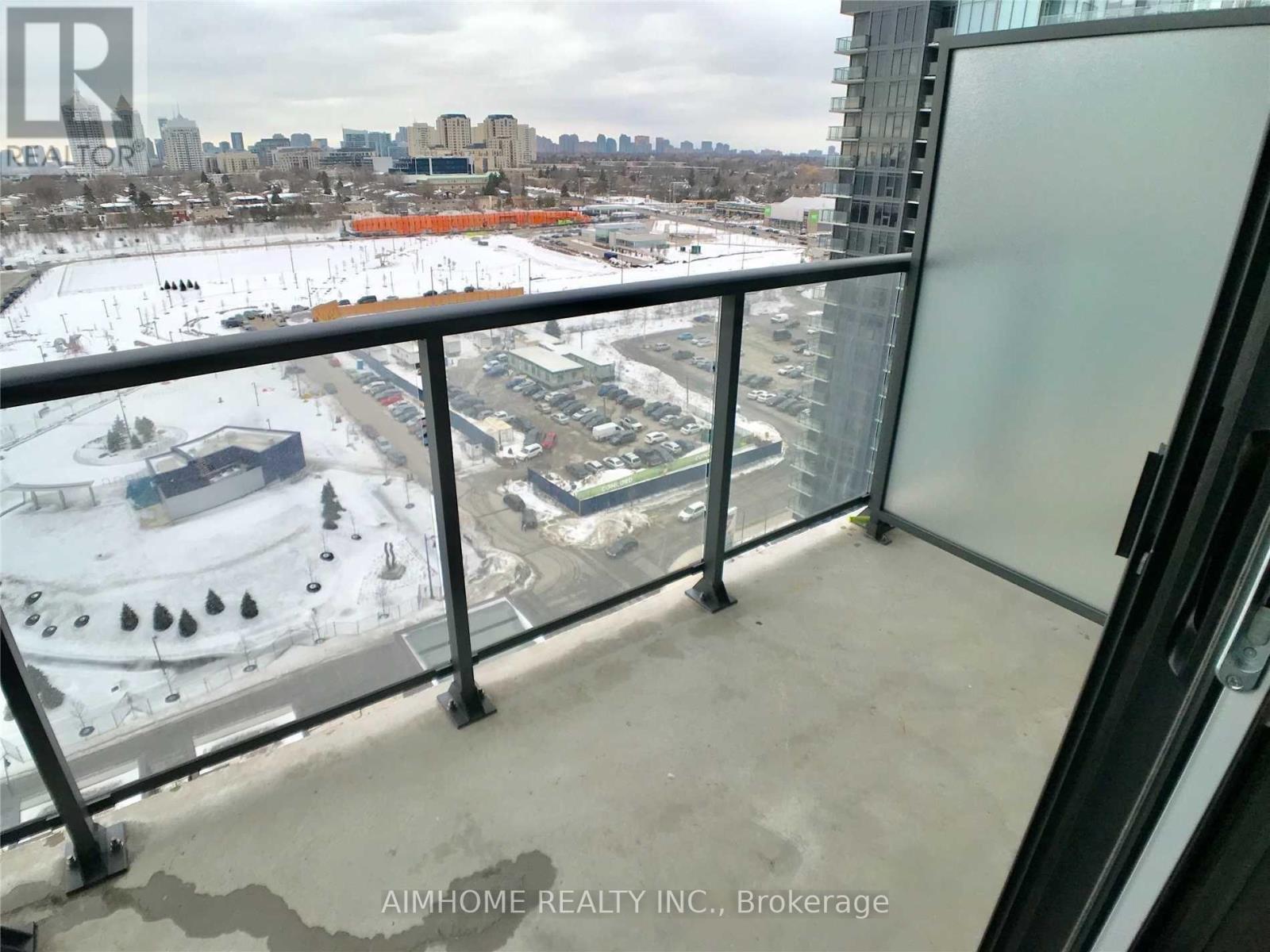 2016 - 121 Mcmahon Drive, Toronto, Ontario  M2K 0C1 - Photo 10 - C12942406