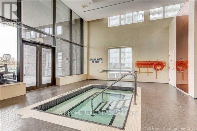 2016 - 121 Mcmahon Drive, Toronto, Ontario  M2K 0C1 - Photo 17 - C12942406