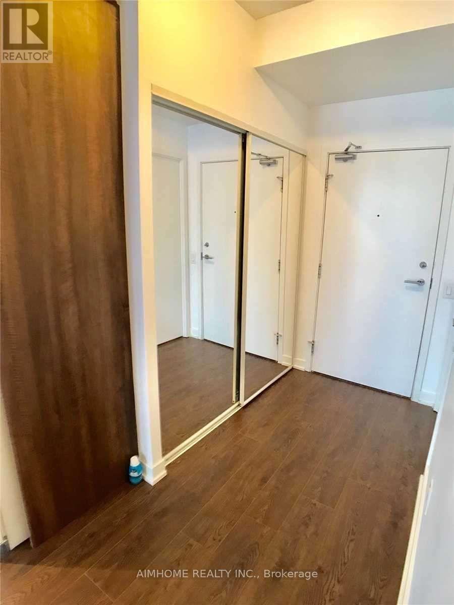 2016 - 121 Mcmahon Drive, Toronto, Ontario  M2K 0C1 - Photo 5 - C12942406