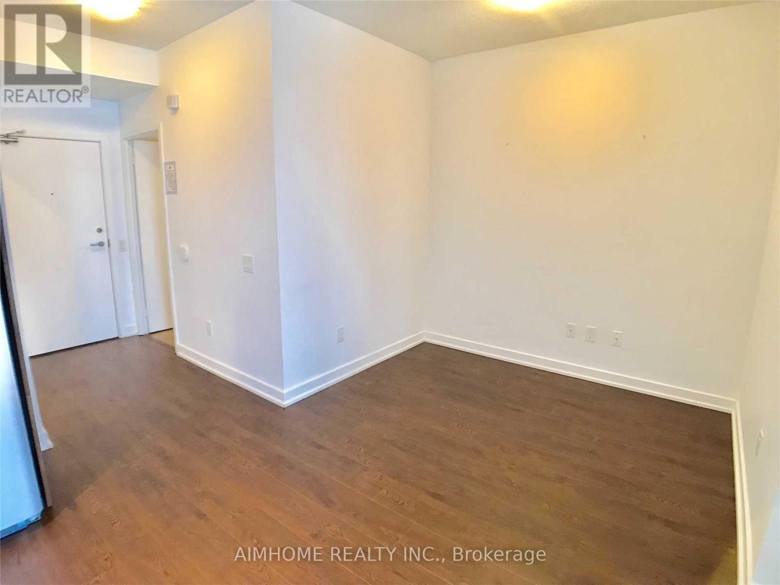 2016 - 121 Mcmahon Drive, Toronto, Ontario  M2K 0C1 - Photo 6 - C12942406