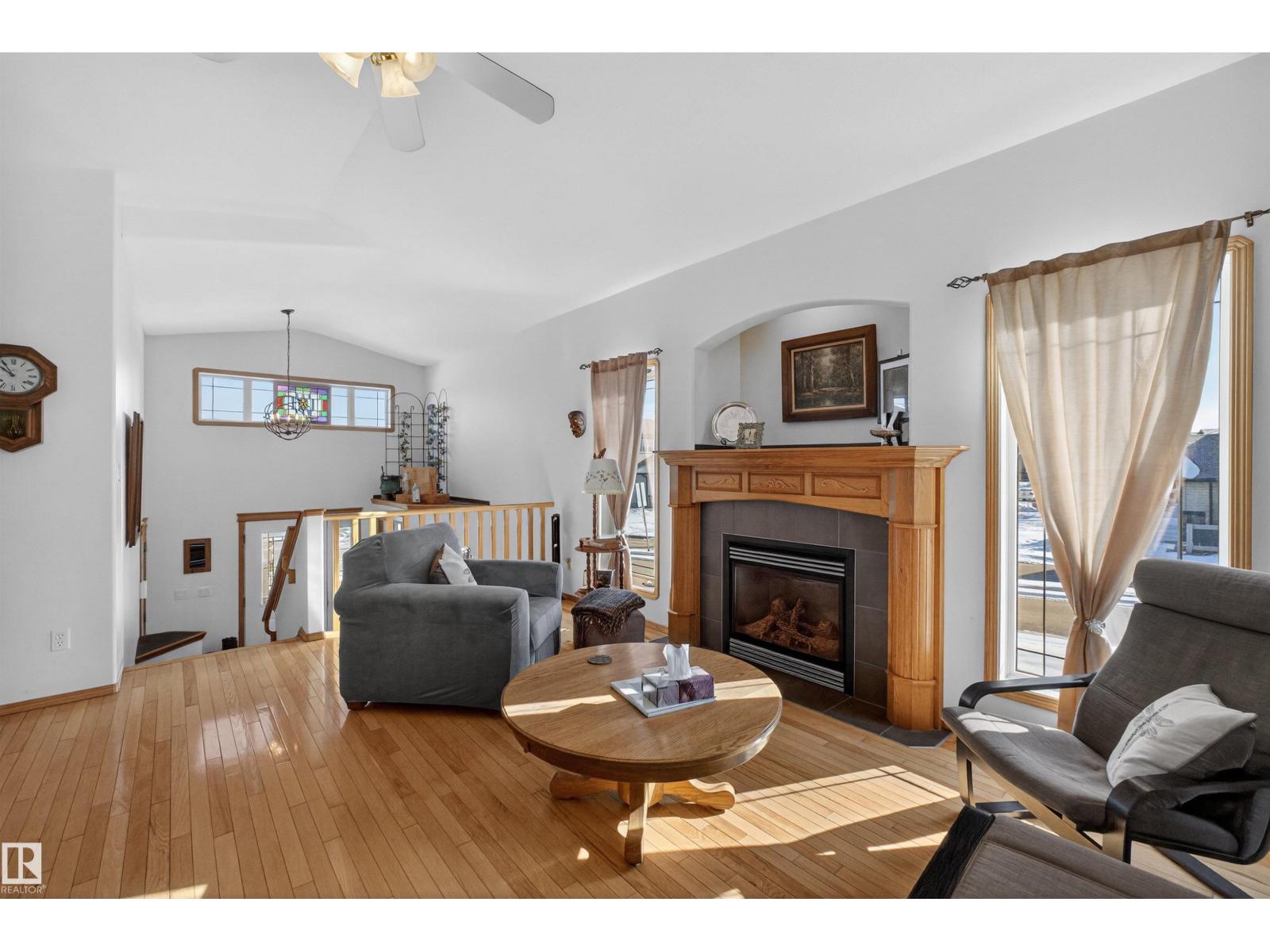 21 Halverson Co, Spruce Grove, Alberta  T7X 4P7 - Photo 4 - E4479962