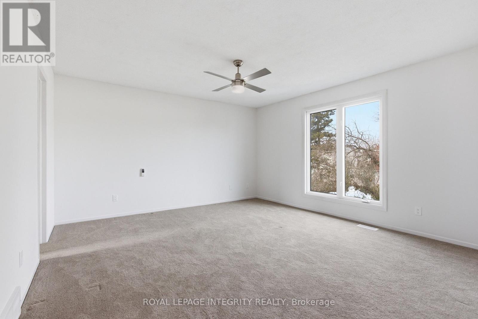 1019 Driftwood Crescent, Ottawa, Ontario  K1C 2N9 - Photo 21 - X12942354