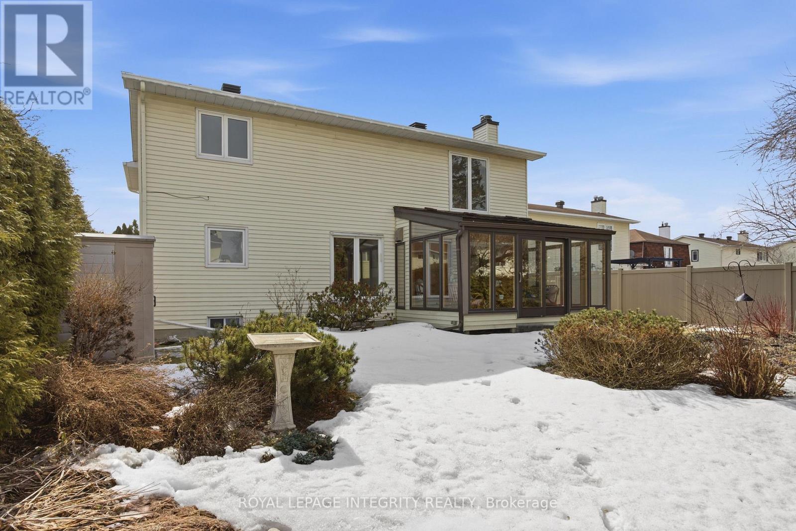 1019 Driftwood Crescent, Ottawa, Ontario  K1C 2N9 - Photo 24 - X12942354