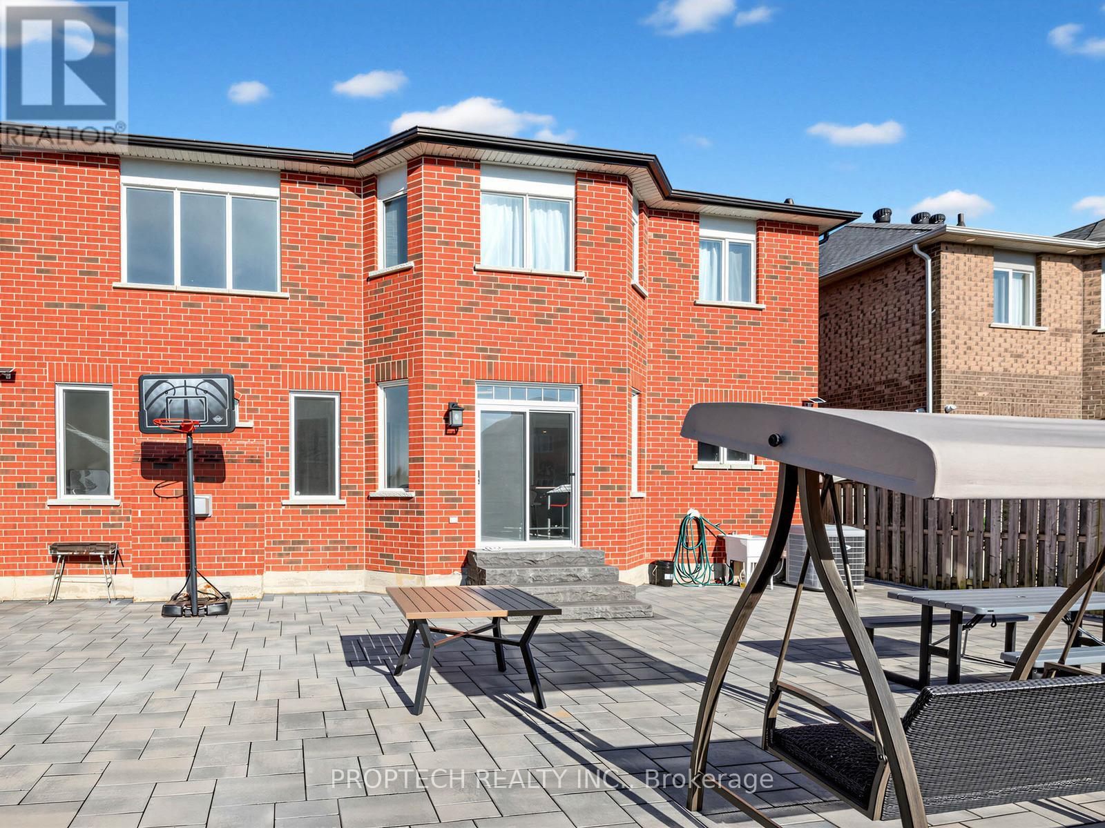 12 Houser Street, Markham, Ontario  L6E 1H8 - Photo 4 - N12942382