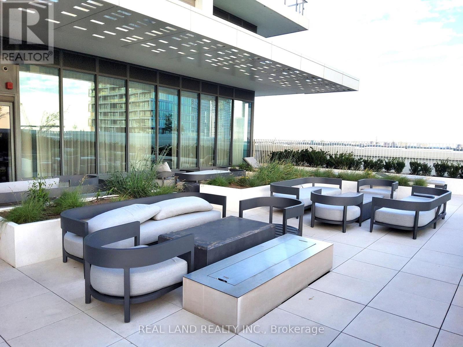 2206 - 950 Portage Parkway, Vaughan, Ontario L4K 0J7 - Photo 12 - N12942398