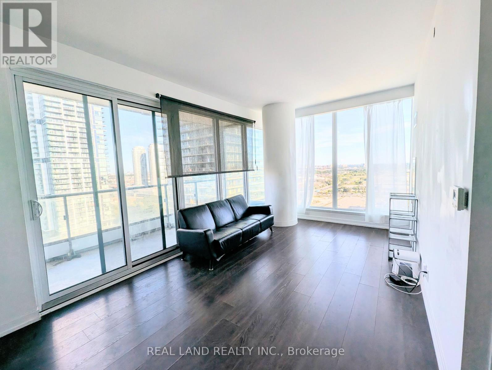 2206 - 950 Portage Parkway, Vaughan, Ontario L4K 0J7 - Photo 5 - N12942398