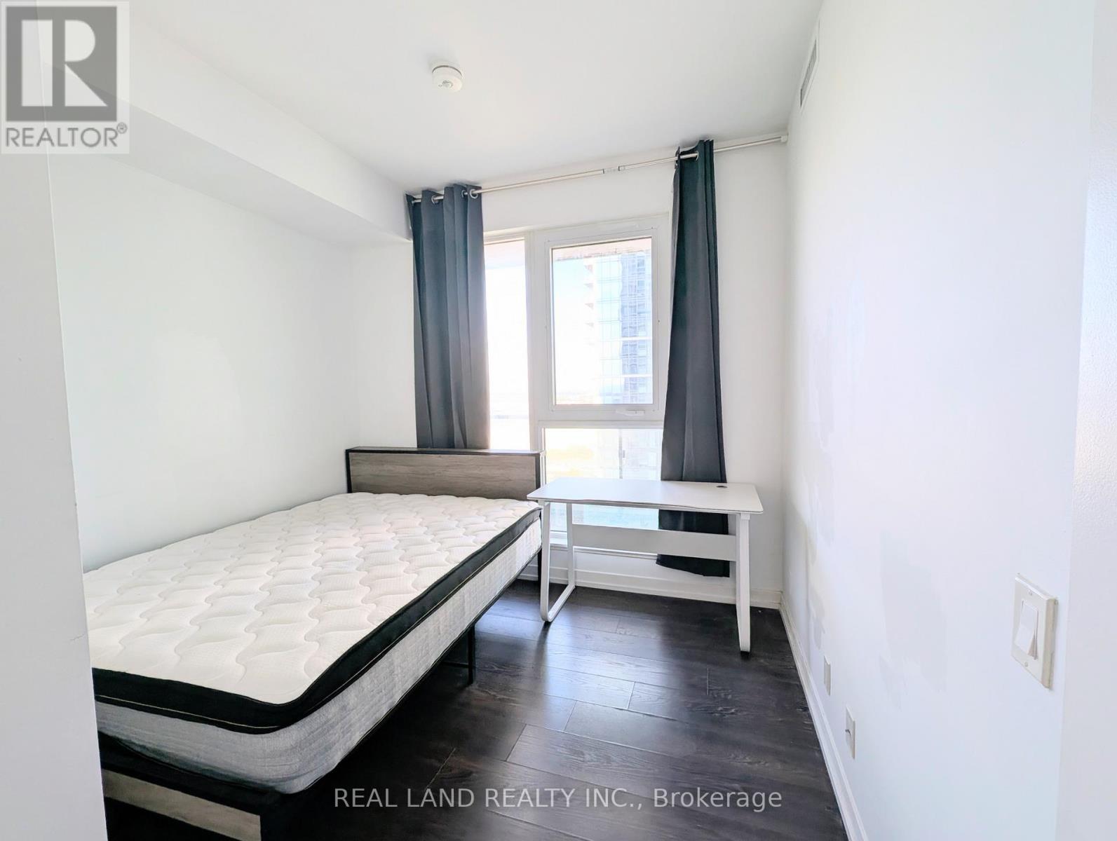 2206 - 950 Portage Parkway, Vaughan, Ontario L4K 0J7 - Photo 8 - N12942398