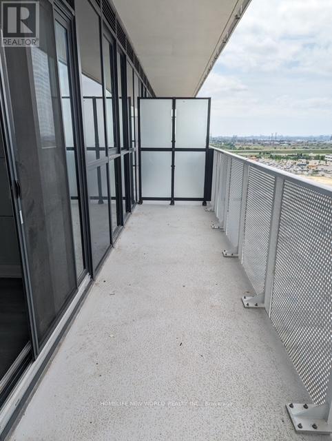 1601 - 28 Interchange Way Avenue, Vaughan, Ontario  L4K 0P8 - Photo 2 - N12942400