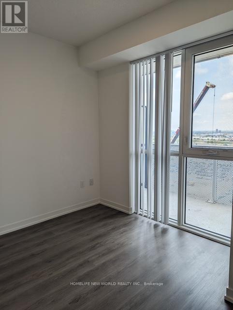 1601 - 28 Interchange Way Avenue, Vaughan, Ontario  L4K 0P8 - Photo 3 - N12942400