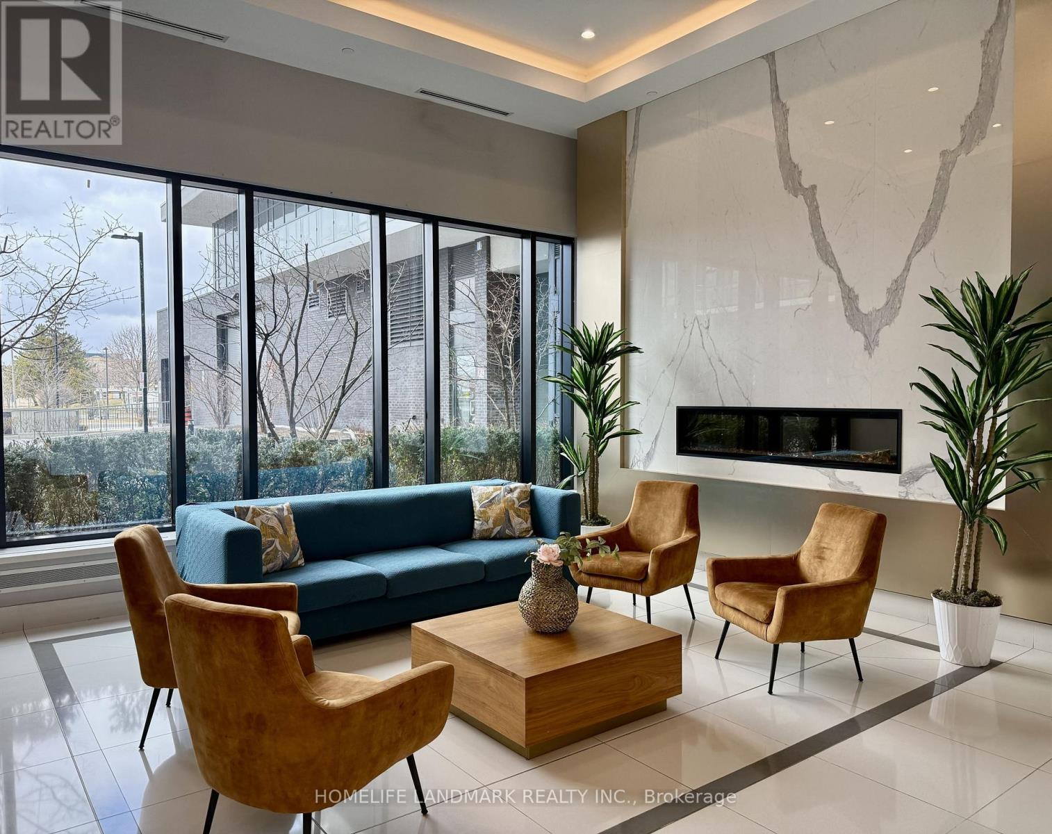 2618 - 35 Watergarden Drive, Mississauga, Ontario L5R 0G8 - Photo 4 - W12942352