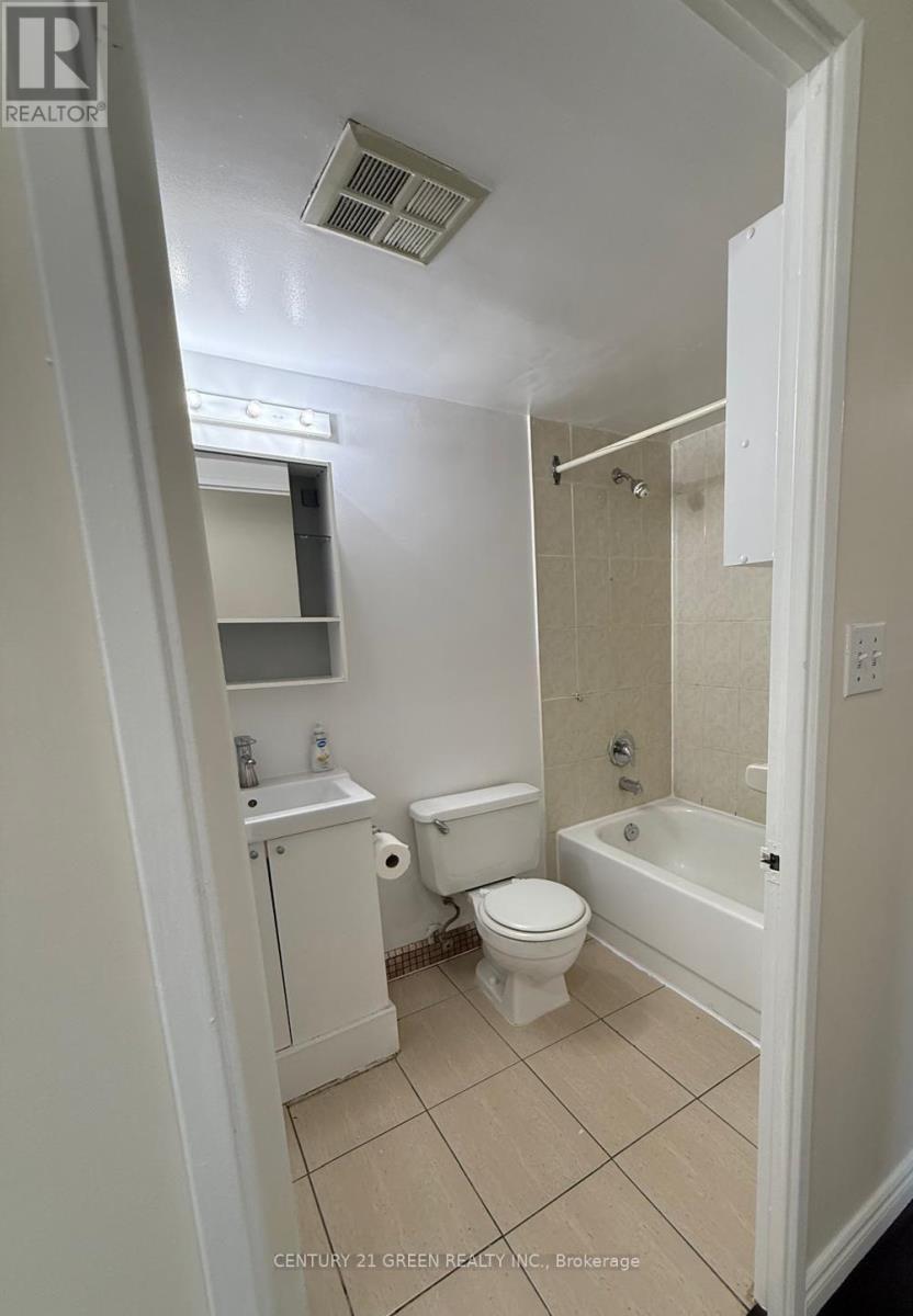 413 - 145 Hillcrest Avenue S, Mississauga, Ontario L5B 3Z1 - Photo 11 - W12942356