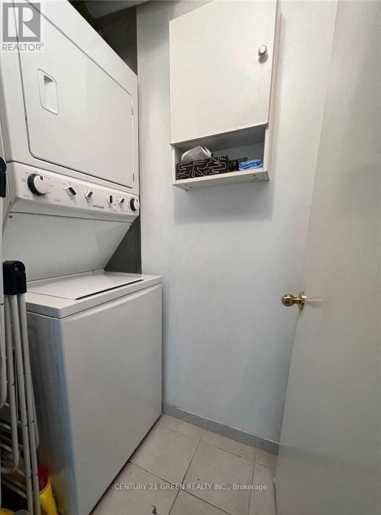 413 - 145 Hillcrest Avenue S, Mississauga, Ontario L5B 3Z1 - Photo 12 - W12942356