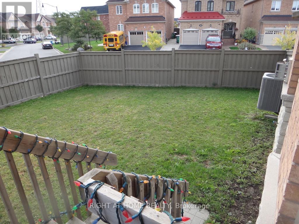 138 Teal Crest Circle, Brampton, Ontario  L6X 0B2 - Photo 12 - W12942358