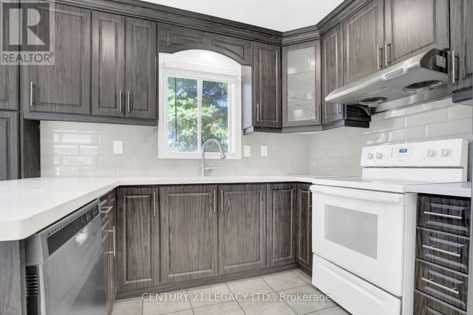 8182 Hornby Road, Halton Hills, Ontario  L0P 1E0 - Photo 10 - W12942370