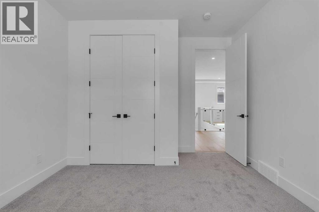 223 Kinniburgh Loop, Chestermere, Alberta  T1X 2S7 - Photo 37 - A2297484