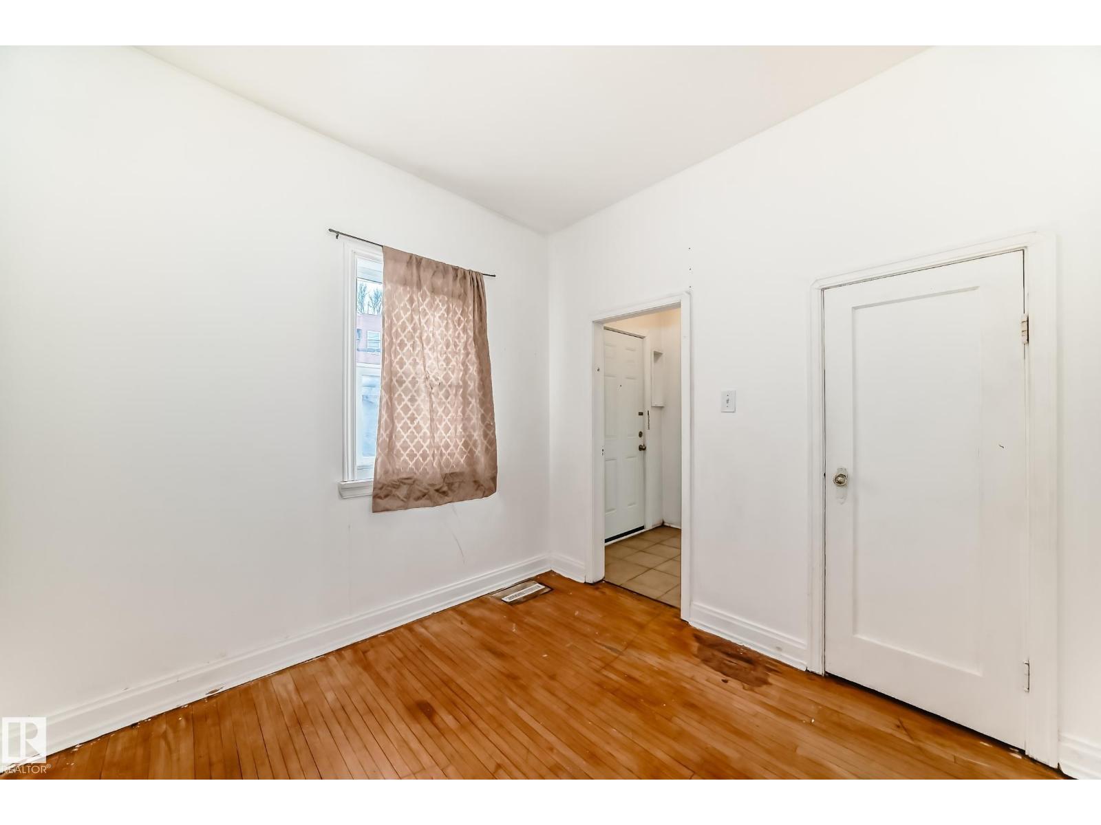 10564 92 St Nw, Edmonton, Alberta  T5H 1T9 - Photo 13 - E4473733