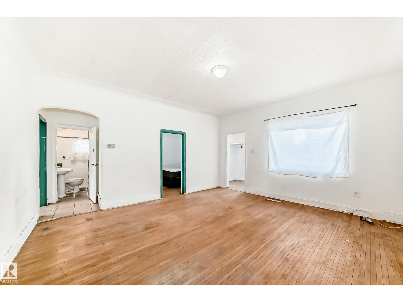 10564 92 St Nw, Edmonton, Alberta  T5H 1T9 - Photo 11 - E4473733