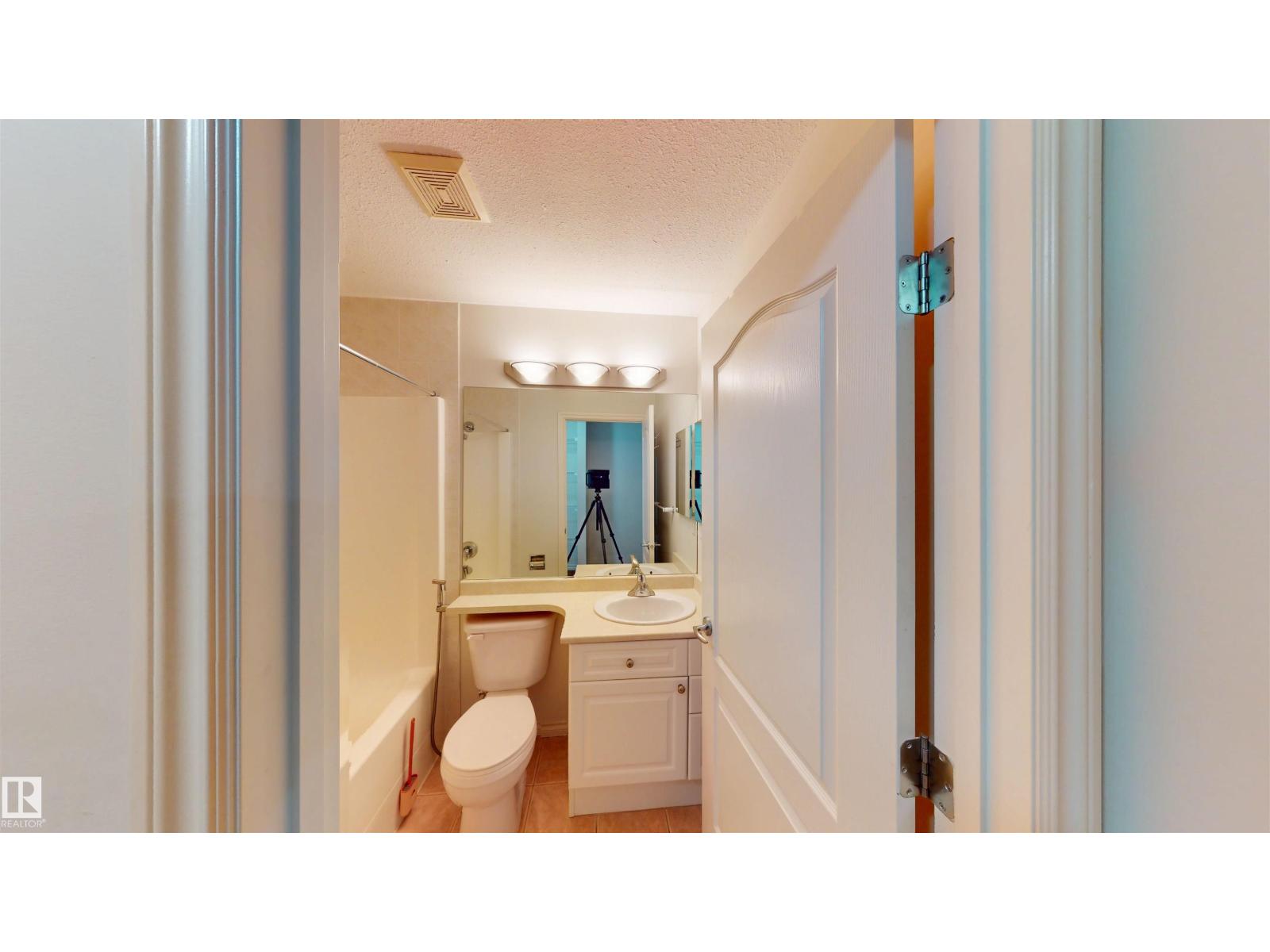 #115 9938 104 St Nw, Edmonton, Alberta  T5K 2X7 - Photo 21 - E4477459