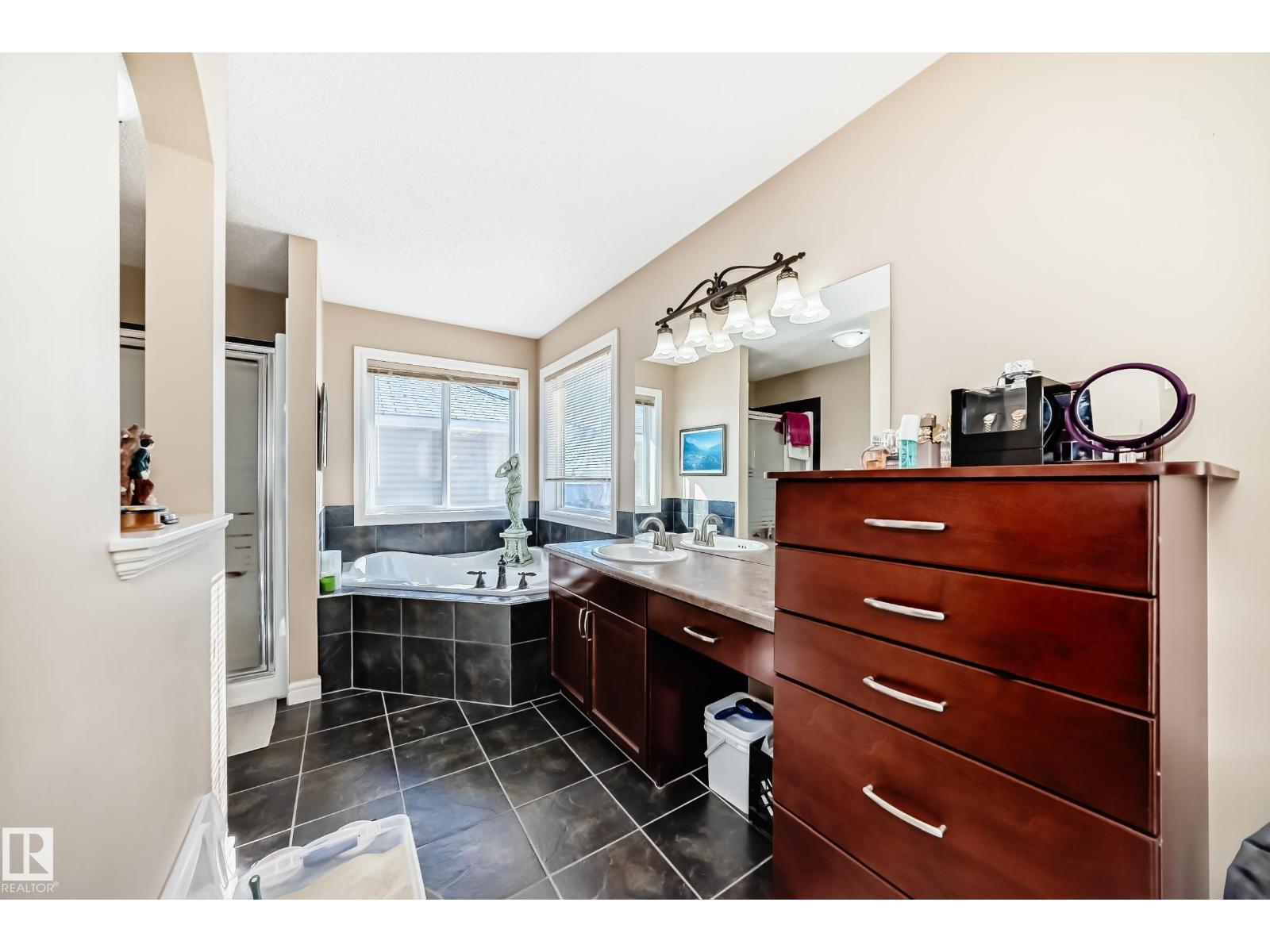 3711 163 Av Nw, Edmonton, Alberta  T5Y 0H9 - Photo 33 - E4477260