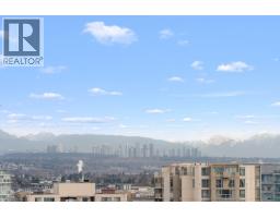 PH6 7988 ACKROYD ROAD, Richmond, British Columbia