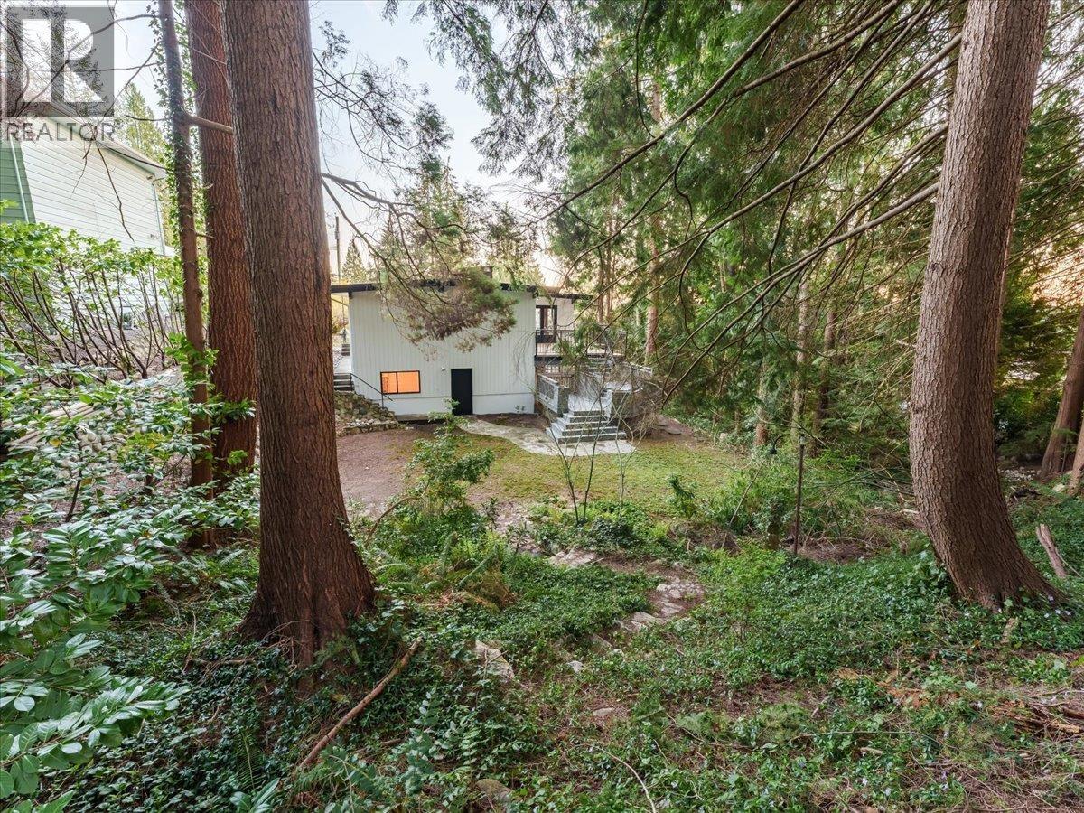 868 Prospect Avenue, North Vancouver, British Columbia  V7R 2M3 - Photo 37 - R3105731