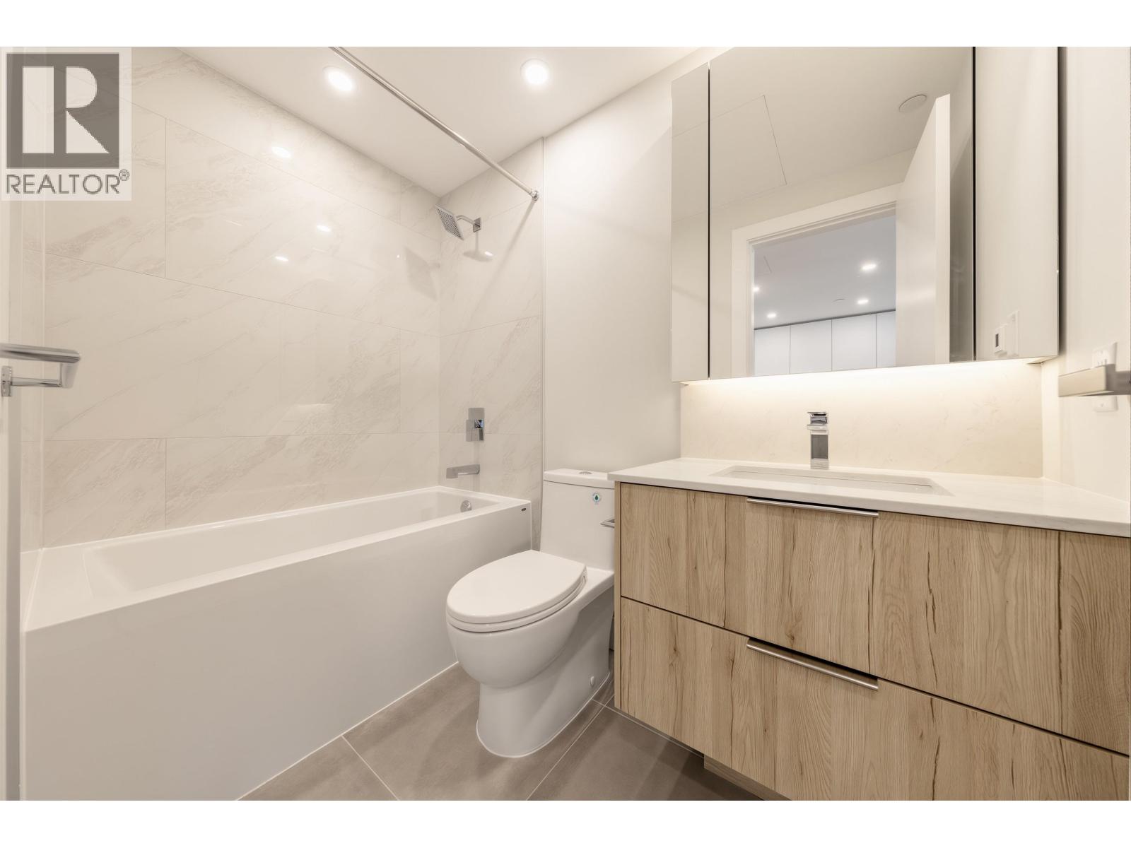 503 423 6th Street, West Vancouver, British Columbia  V7T 0A1 - Photo 11 - R3104904