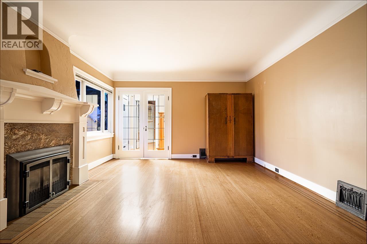 310 Ash Street, New Westminster, British Columbia  V3M 3M6 - Photo 4 - R3105611