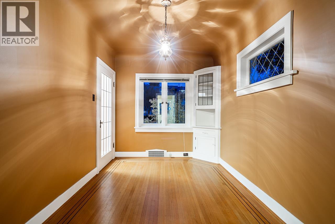 310 Ash Street, New Westminster, British Columbia  V3M 3M6 - Photo 6 - R3105611