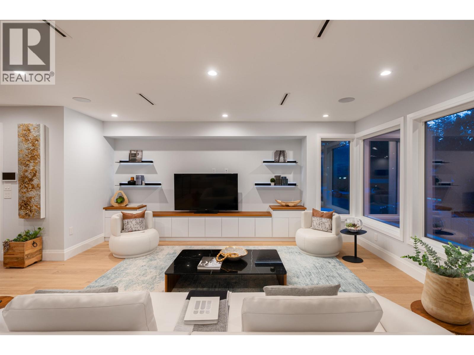 5318 4a Avenue, Delta, British Columbia  V4M 1H5 - Photo 5 - R3099300