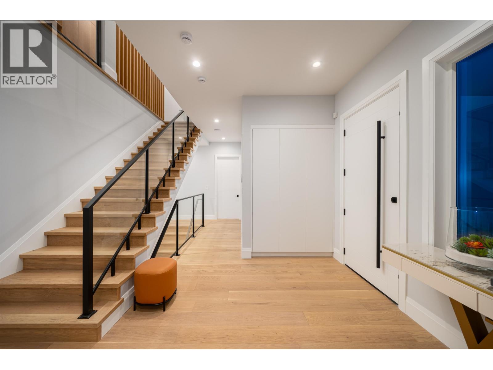 5318 4a Avenue, Delta, British Columbia  V4M 1H5 - Photo 3 - R3099300