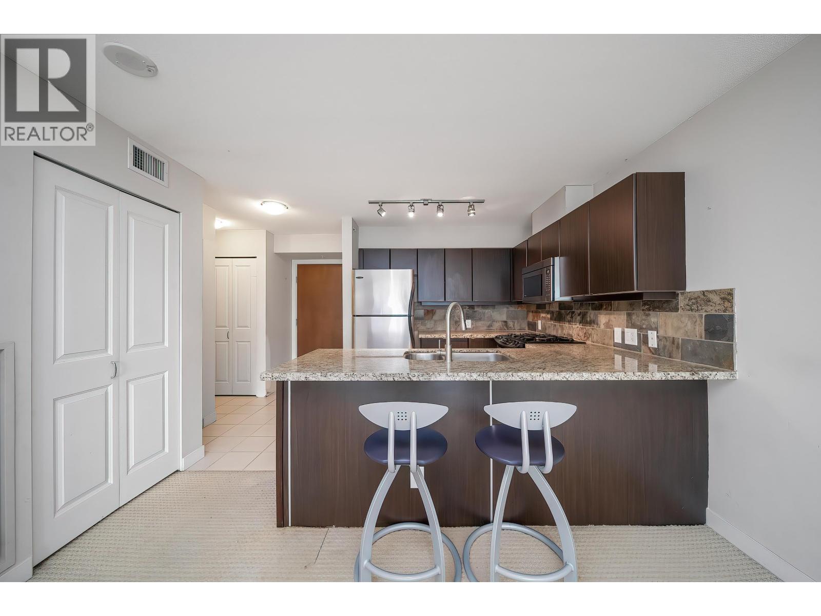 1208 6068 No. 3 Road, Richmond, British Columbia  V6Y 4M7 - Photo 6 - R3102556