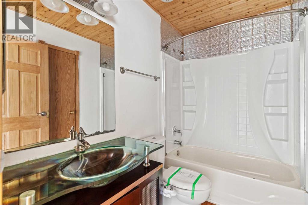 148 Martin Crossing Crescent Ne, Calgary, Alberta  T3J 3S9 - Photo 17 - A2297596