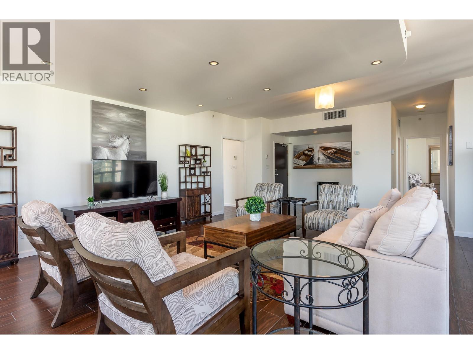 2902 1166 Melville Street, Vancouver, British Columbia  V6E 4P5 - Photo 3 - R3105339