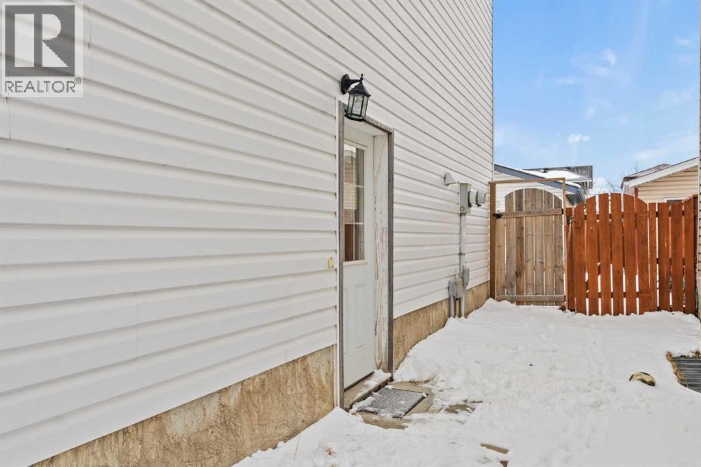 148 Martin Crossing Crescent Ne, Calgary, Alberta  T3J 3S9 - Photo 32 - A2297596