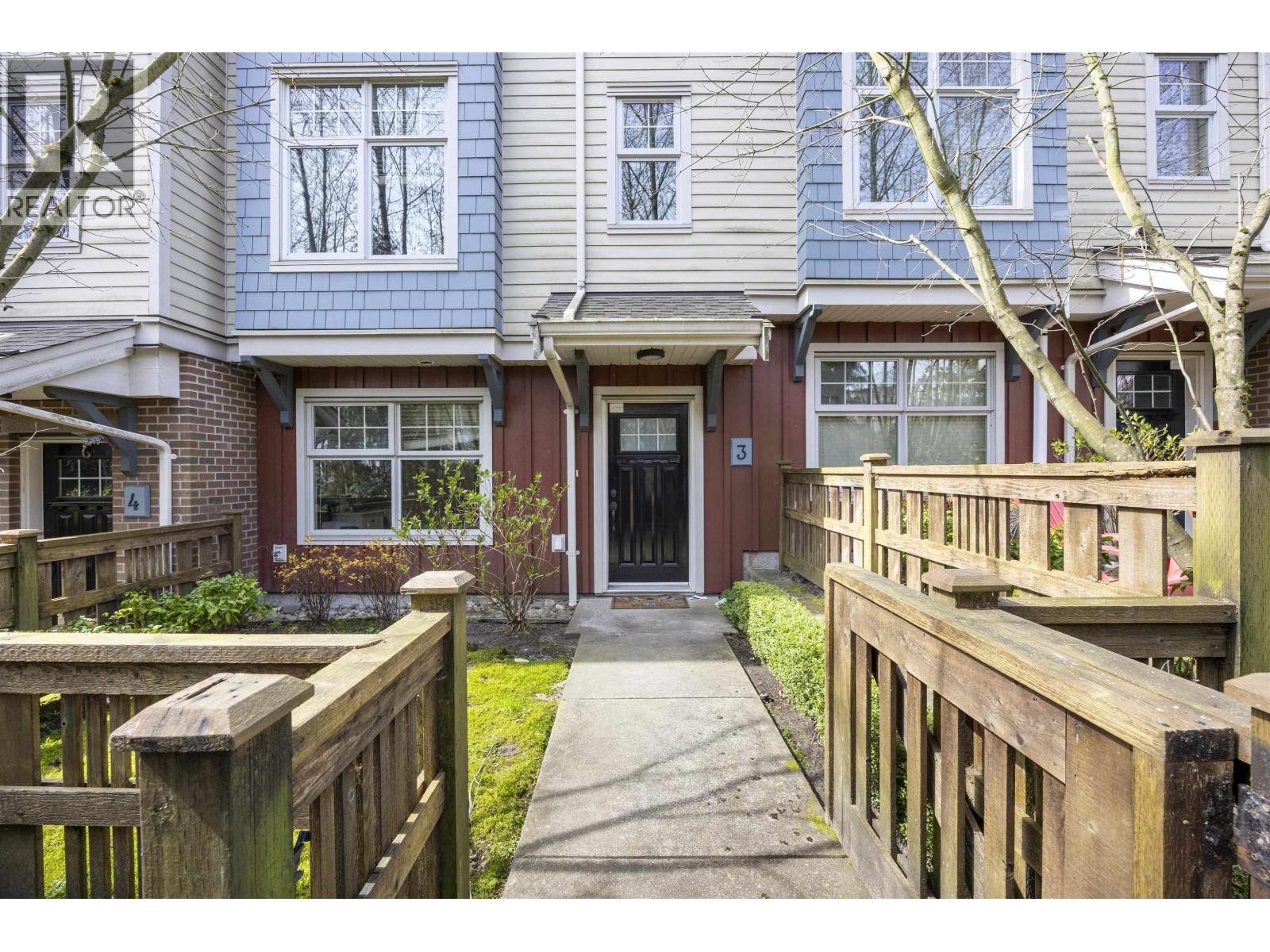 3 3380 FRANCIS CRESCENT, Coquitlam, British Columbia