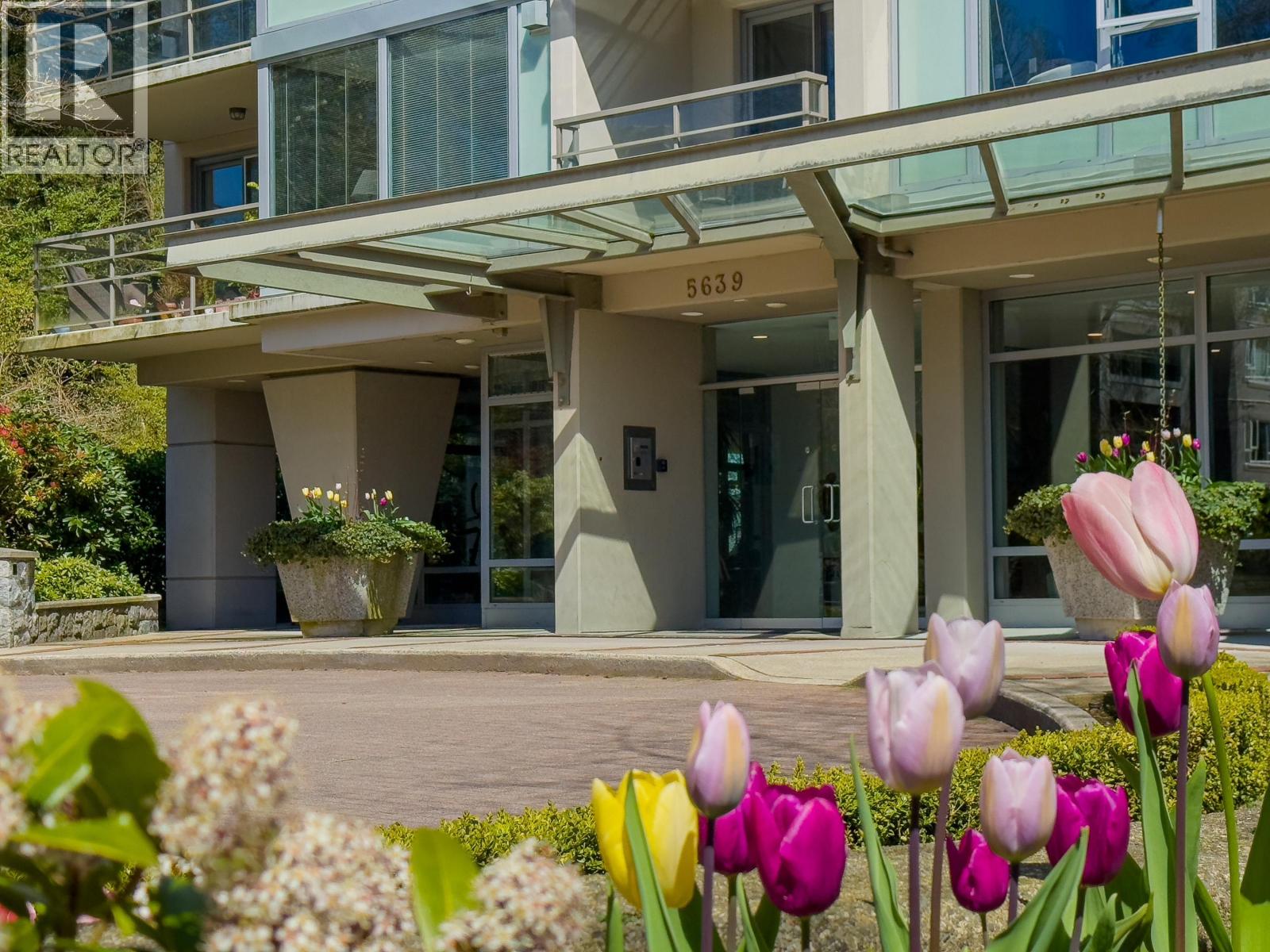 707 5639 Hampton Place, Vancouver, British Columbia  V6T 2H6 - Photo 2 - R3105350