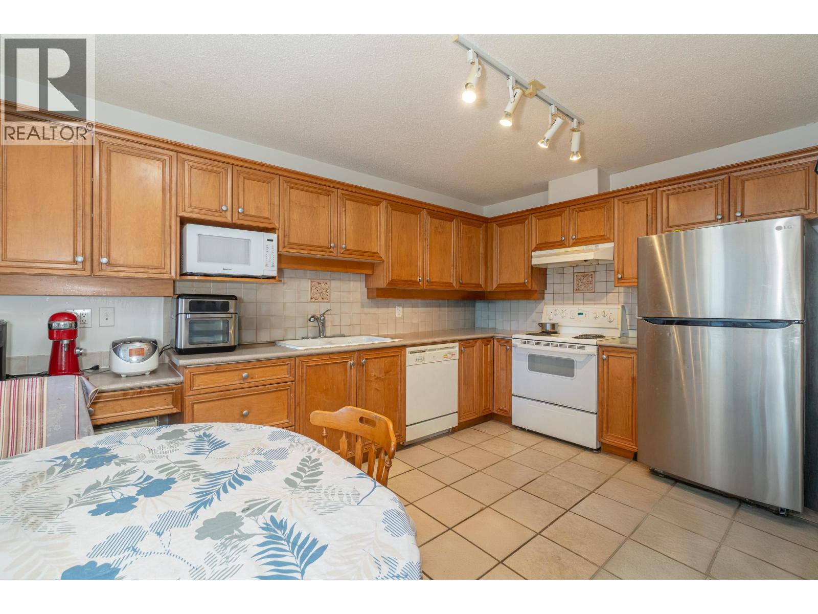 707 5639 Hampton Place, Vancouver, British Columbia  V6T 2H6 - Photo 8 - R3105350