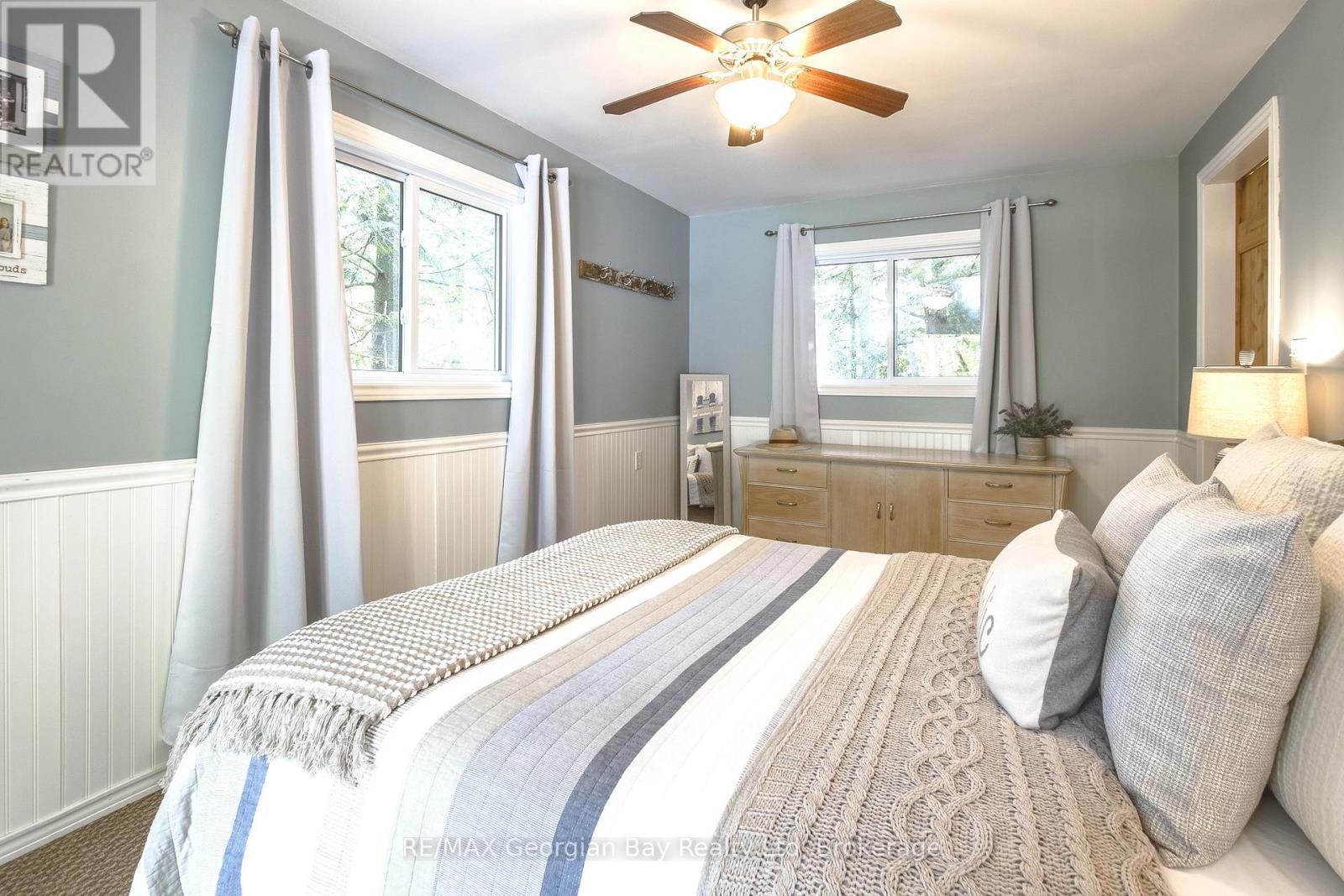 369 Tiny Beaches Road S, Tiny, Ontario  L0L 2J0 - Photo 13 - S12940476