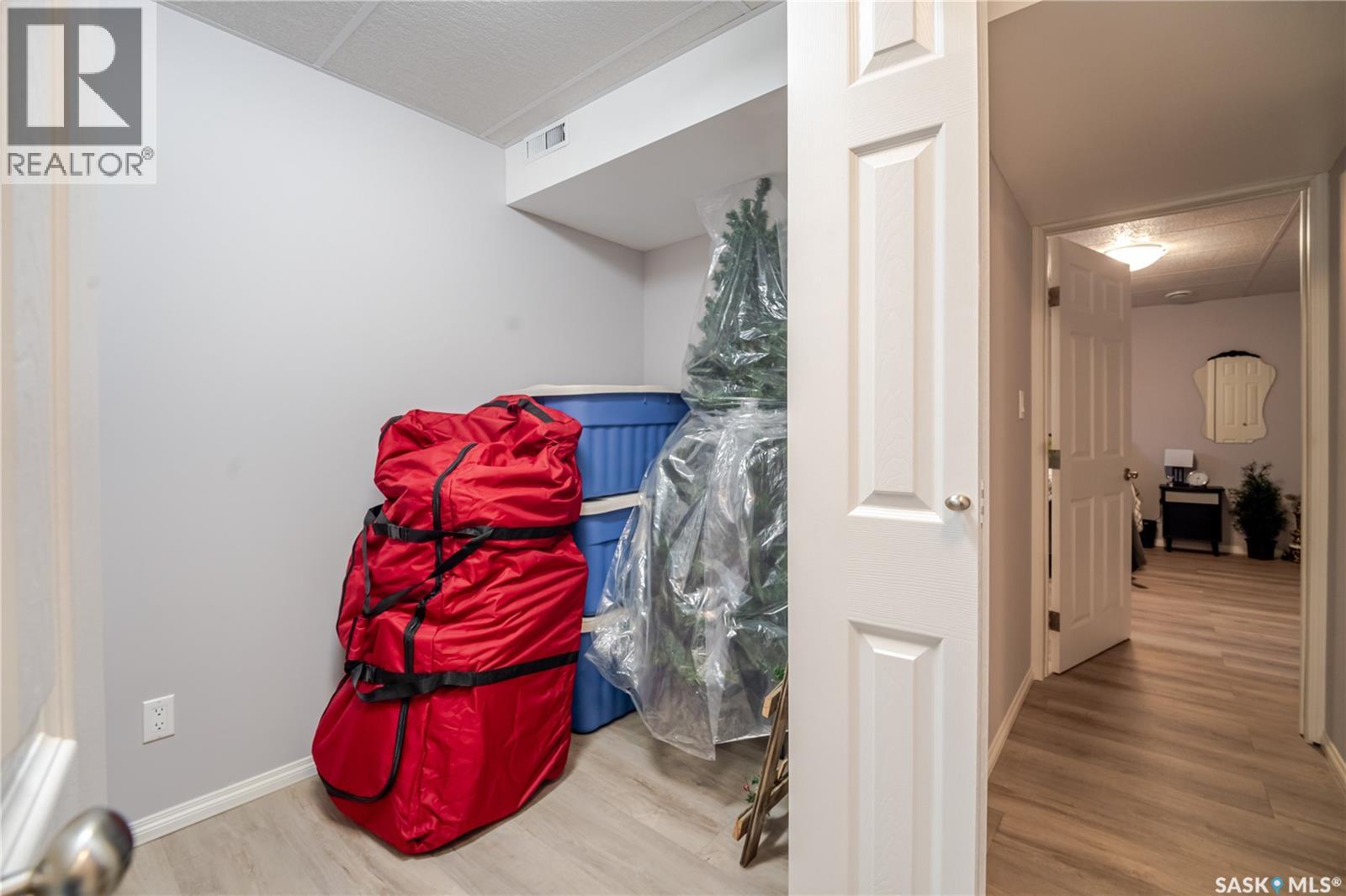 1354 King Crescent, Moose Jaw, Saskatchewan  S6H 3G2 - Photo 44 - SK031760