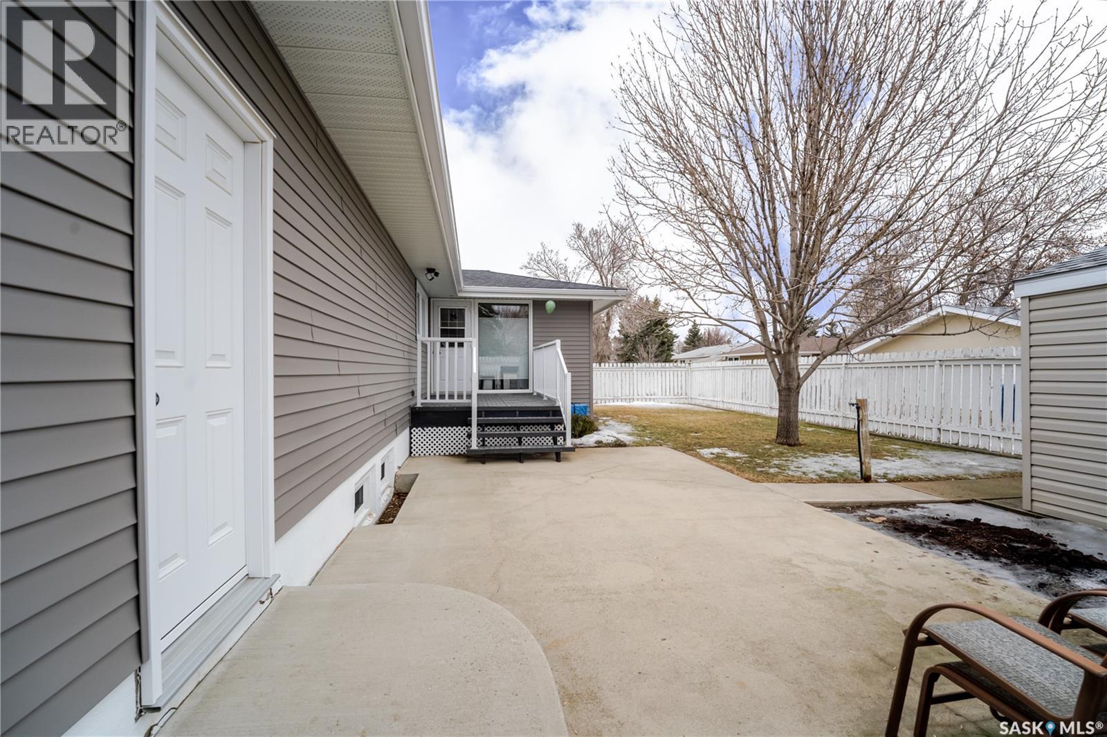 1354 King Crescent, Moose Jaw, Saskatchewan  S6H 3G2 - Photo 54 - SK031760