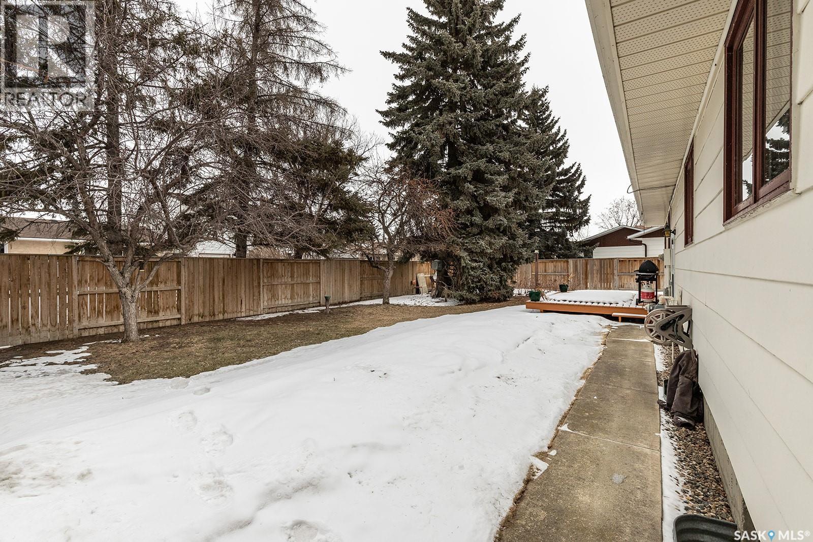 311 Candle Crescent, Saskatoon, Saskatchewan  S7K 5A5 - Photo 32 - SK031661